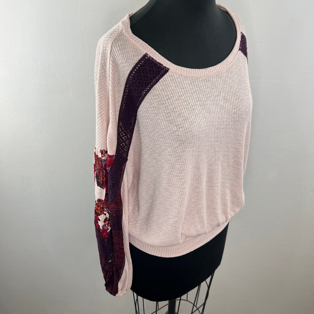 FREE PEOPLE Casual Clash Top Rose Pink Long Puff Sleeves Floral Lace Relaxed S - Picture 5 of 8